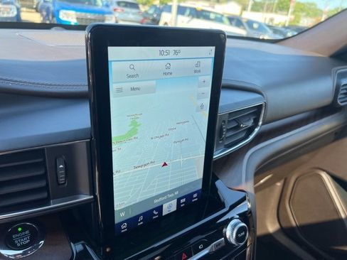 Certified 2021 Ford Explorer King Ranch w/ Premium Technology Package image 17