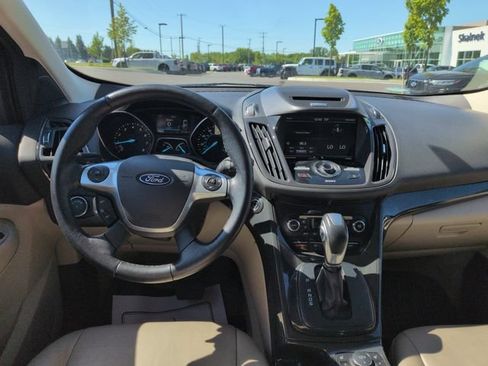 Used 2015 Ford Escape Titanium AWD/4WD image 29