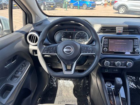 Used 2025 Nissan Versa SV FWD image 32
