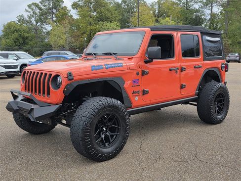 Used 2019 Jeep Wrangler Unlimited Sahara w/ Uconnect 4C Nav & Sound Group image 7