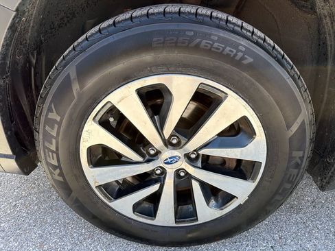 Certified 2024 Subaru Outback Premium AWD/4WD image 10