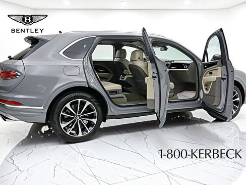 Used 2024 Bentley Bentayga Extended Wheelbase AWD/4WD image 14
