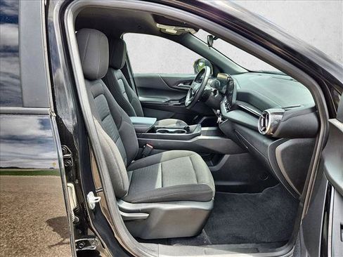 Certified 2025 Chevrolet Equinox LT FWD image 21