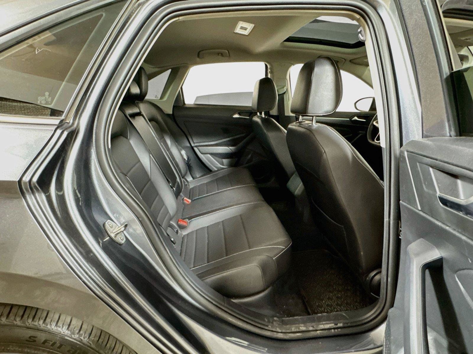 Used 2022 Volkswagen Jetta SE FWD image 24