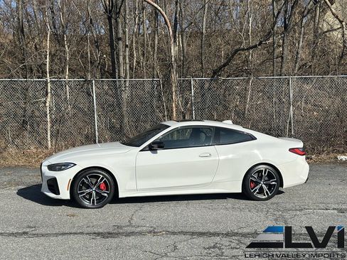 Used 2021 BMW 440i xDrive Coupe w/ Premium Package image 2