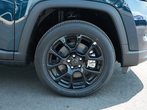 New 2026 Jeep Compass Latitude AWD/4WD image 5