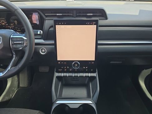 Used 2025 GMC Terrain Elevation image 11