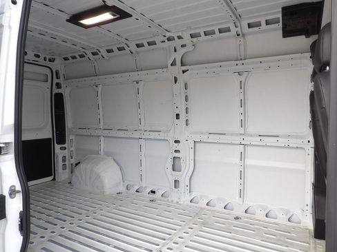 Used 2025 RAM ProMaster 3500 w/ Convenience Group FWD image 28