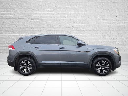 Used 2024 Volkswagen Atlas Cross Sport SE image 7