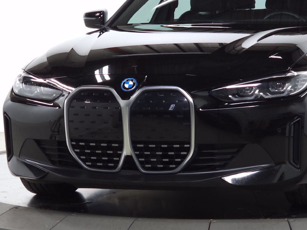 Used 2024 BMW i4 eDrive35 w/ Convenience Package RWD image 3