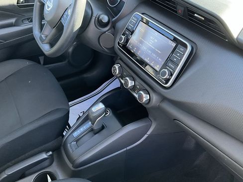 Certified 2025 Nissan Kicks Play S image 20