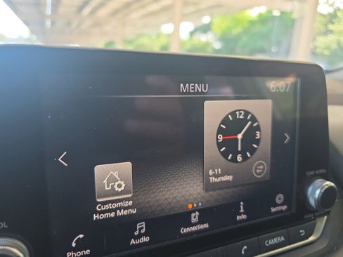 Used 2021 Nissan Rogue S FWD image 12