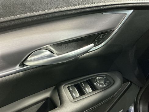 Used 2021 Cadillac XT5 Luxury FWD image 16
