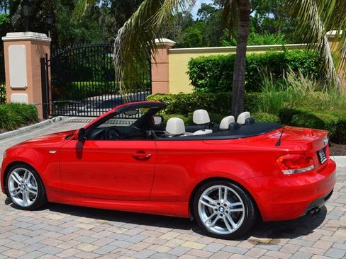 Used 2012 BMW 135i Convertible image 24