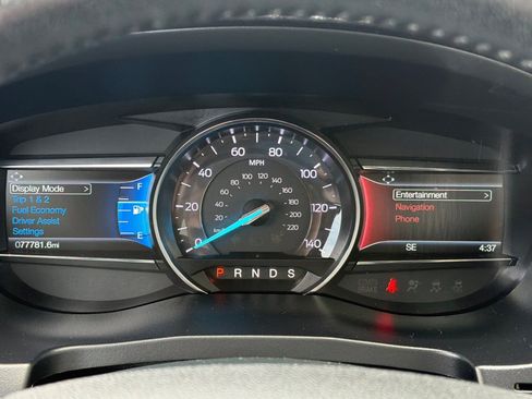 Used 2018 Ford Explorer XLT w/ Equipment Group 202A AWD/4WD image 28