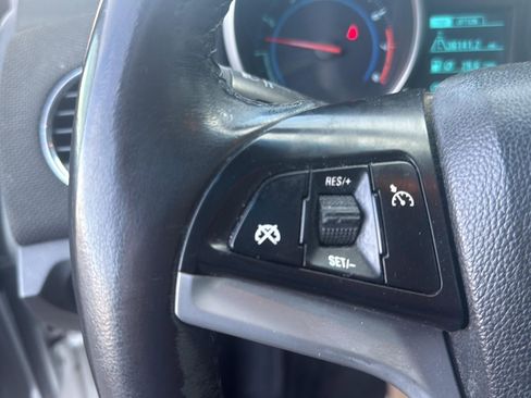 Used 2013 Chevrolet Cruze LT image 13