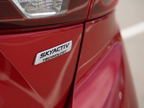 Used 2017 MAZDA MAZDA3 Sport FWD image 38