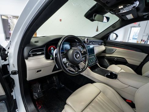 Used 2023 Maserati Grecale Modena image 29