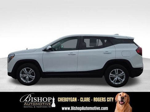 Used 2024 GMC Terrain SLE w/ LPO, Floor Liner Package FWD image 15