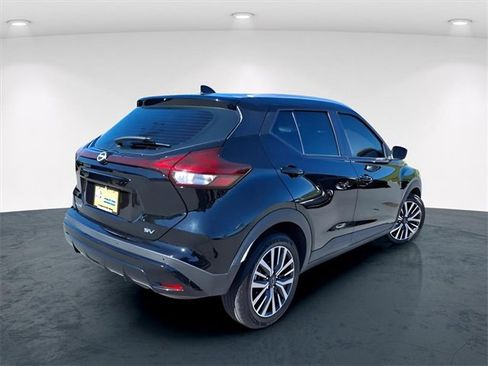 Used 2022 Nissan Kicks SV image 22