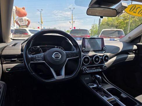 Used 2020 Nissan Sentra SV FWD image 17