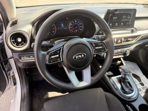 Used 2019 Kia Forte LXS FWD image 15