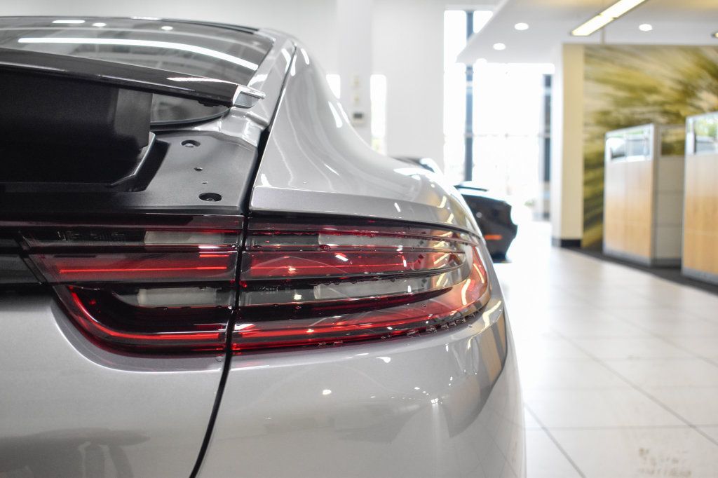 Used 2018 Porsche Panamera 4S AWD/4WD image 15