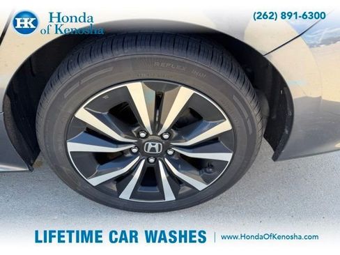 Used 2022 Honda Civic EX image 3