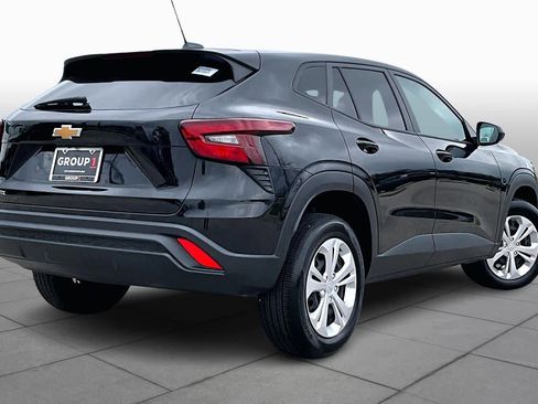 Used 2024 Chevrolet Trax LS w/ Driver Confidence Package image 13