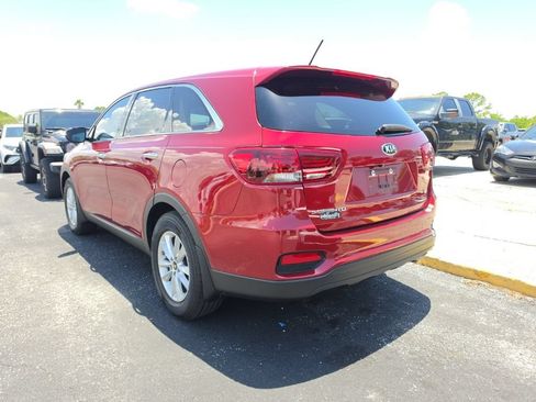Used 2019 Kia Sorento FWD image 11
