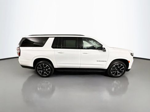 Used 2024 Chevrolet Suburban RST w/ Luxury Package AWD/4WD image 8