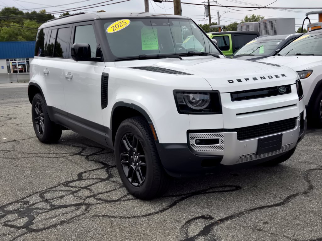 Used 2025 Land Rover Defender 110 S AWD/4WD image 3