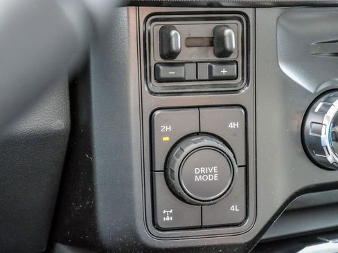 New 2026 Ford F250 Platinum image 35