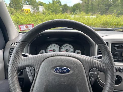 Used 2006 Ford Escape XLT AWD/4WD image 11