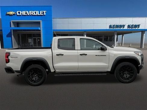 Used 2026 Chevrolet Colorado Trail Boss AWD/4WD image 3