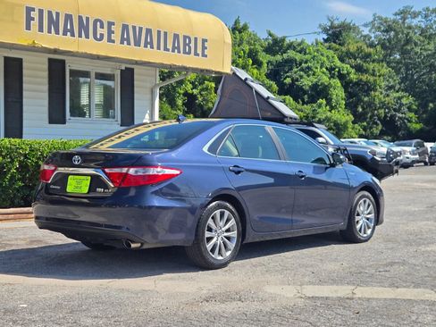 Used 2016 Toyota Camry XLE w/ Moonroof Package FWD image 3