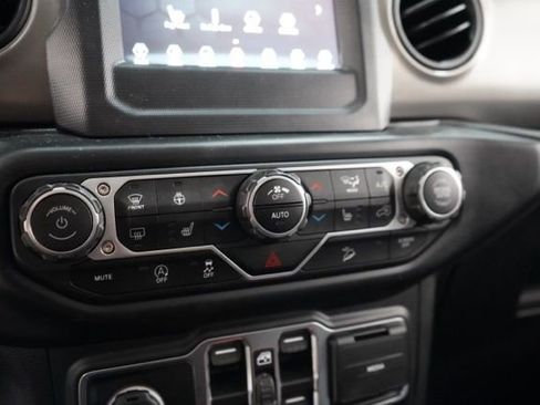 Used 2020 Jeep Wrangler Unlimited Sport S image 27