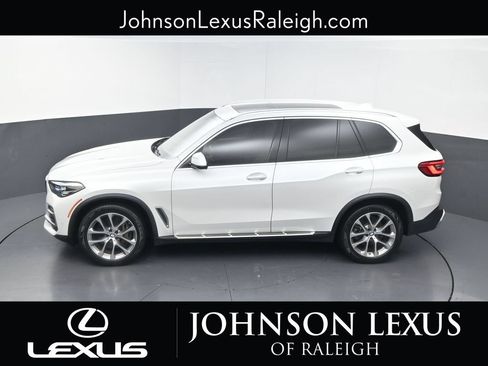 Used 2019 BMW X5 xDrive50i w/ Premium Package 2 AWD/4WD image 31