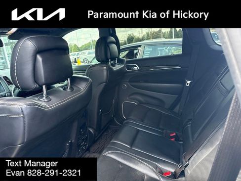 Used 2016 Jeep Grand Cherokee SRT AWD/4WD image 10