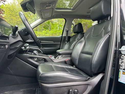 Used 2024 Kia Telluride S w/ S Sunroof Package AWD/4WD image 4