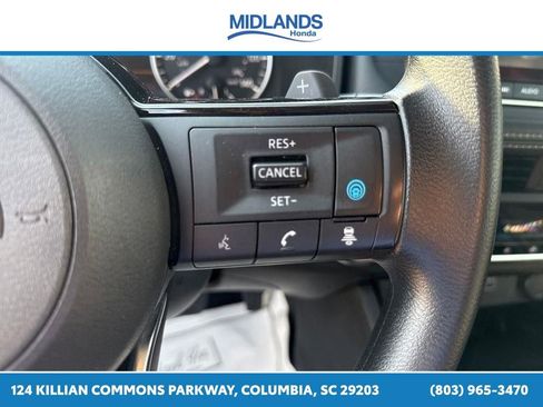 Used 2023 Nissan Rogue SV FWD image 27