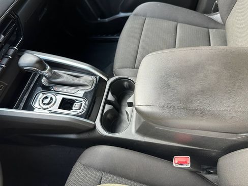 Used 2023 Chevrolet Colorado LT AWD/4WD image 25