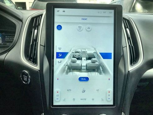 Used 2024 Ford Edge SEL w/ Convenience Package image 18