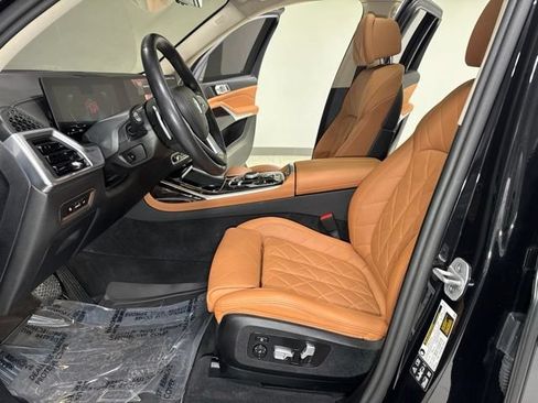 Used 2025 BMW X7 xDrive40i w/ Premium Package AWD/4WD image 16