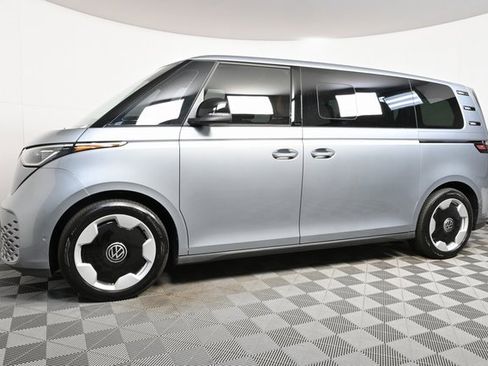 New 2025 Volkswagen ID. Buzz Pro S image 22