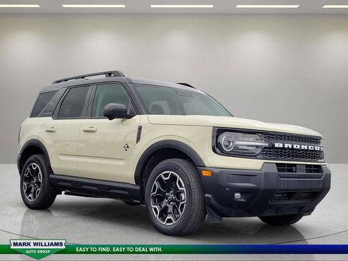 Used 2025 Ford Bronco Sport Outer Banks w/ Outer Banks Tech Package+ AWD/4WD image 1