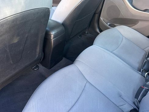Used 2012 Hyundai Elantra GLS image 26