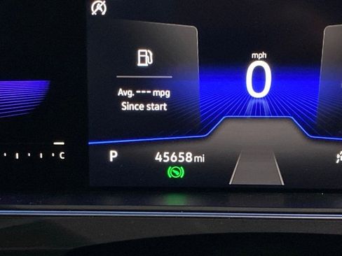 Used 2022 Volkswagen Tiguan SE image 17