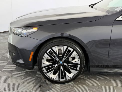 Used 2025 BMW 530i image 11