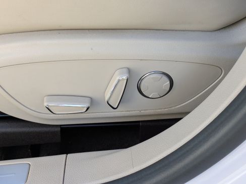 Used 2018 Lincoln MKZ Select w/ Select Plus Package image 20